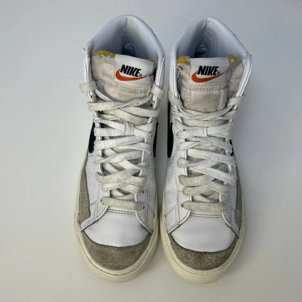 Nike Blazer Mid 77 Vintage White‎ Black Sail CZ1055-100 Women's Size 7 High Top